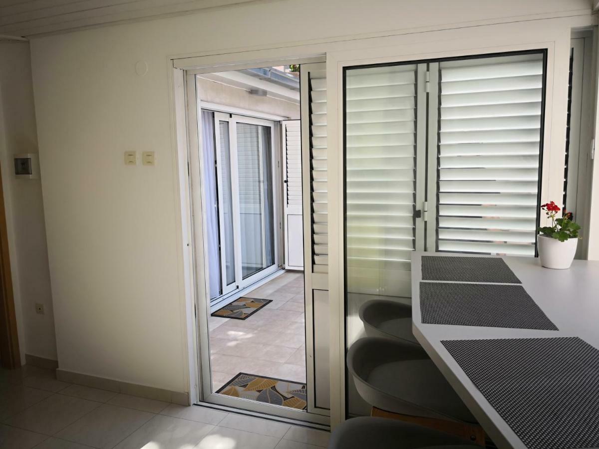 Private Oasis-Villa Sandina Σπλιτ Εξωτερικό φωτογραφία